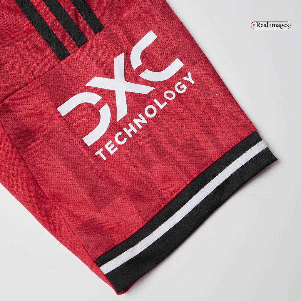 B.FERNANDES #8 Manchester United Home Soccer Jersey 2025/26