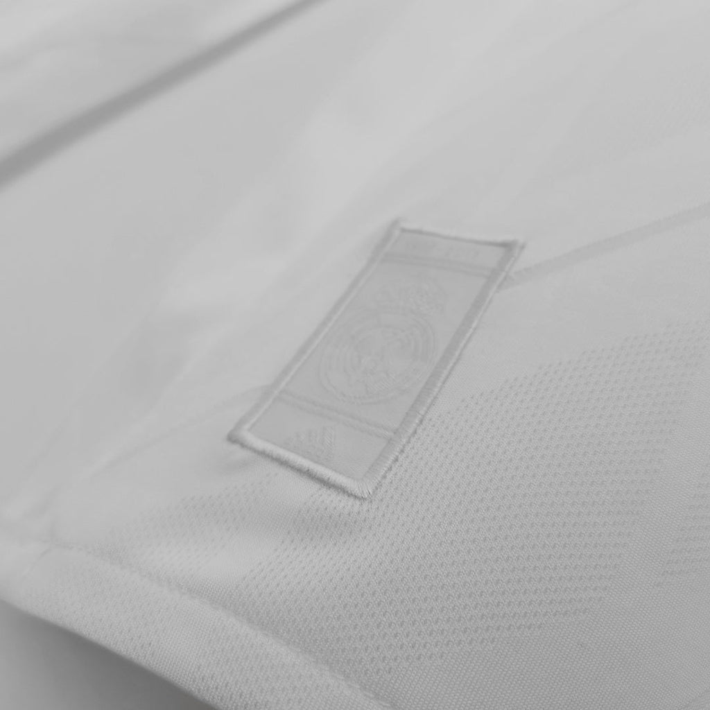 Retro Jersey MODRI? #10 Real Madrid Retro Jersey Home Soccer Shirt 2017/18